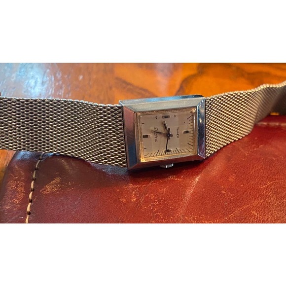 VTG Women's Silver Timex Electric C Cell, Mesh Band, For REPAIR - Picture 2 of 4